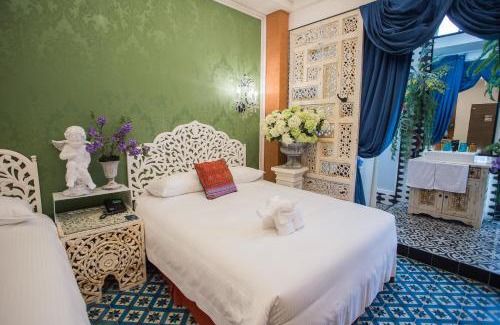 East District Hotel | Anna King Hotel