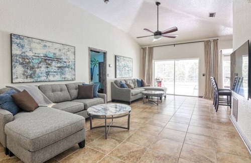 Silver Creek House | Anna-mari's Silver Creek Getaway 3 Bedroom Home by Redawning