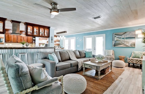 Bradenton House | Anna Maria Island 🏝2 King Suites🛌Sleeps12💤AirHockey-Games🎮FirePit🔥PingPong