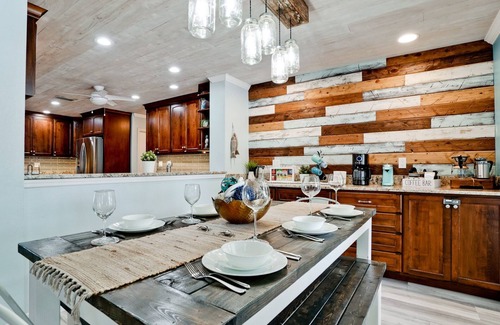 Bradenton House | Anna Maria Island 🏝2 King Suites🛌Sleeps12💤AirHockey-Games🎮FirePit🔥PingPong