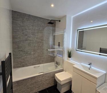 Totnes House | Anna's Place