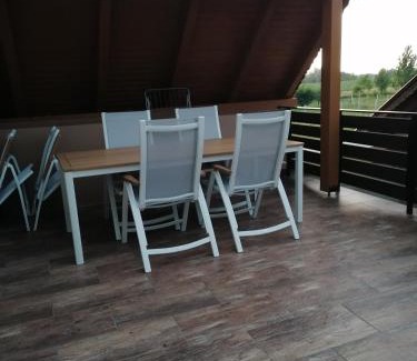 Balatonoszod Apartment | Anna Vendégház
