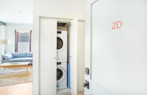Yamacraw Village House | Annabelle 2D Downtown 2 BR 2BA near City Market