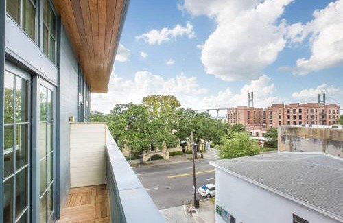 Yamacraw Village Apartment | Annabelle 4C - New
