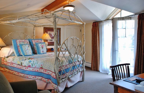 West End Bed & Breakfast | Annabelle Inn