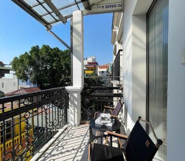 Truc Bach Apartment | AnNam - Truc Bach Lake - StreetFood - Central Location