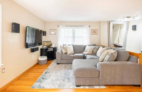 Hillsmere House | Annapolis Retreat - 7 mins from DTA!