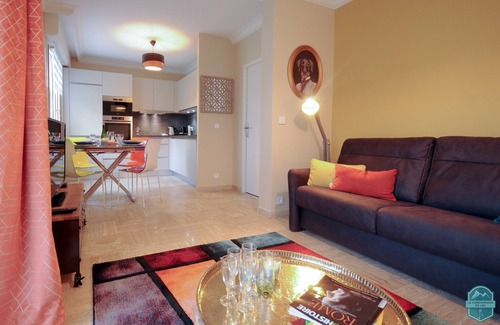Annecy Old Town Apartment | Annecy Lake - Le Saint Bernard - 2 min walk from the lake