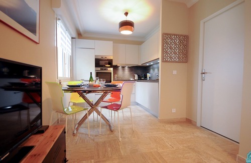 Annecy Old Town Apartment | Annecy Lake - Le Saint Bernard - 2 min walk from the lake