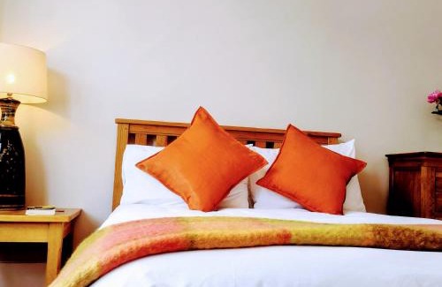 Charlton Apartment | Annette's Place, Greenwich Garden Apartment, London