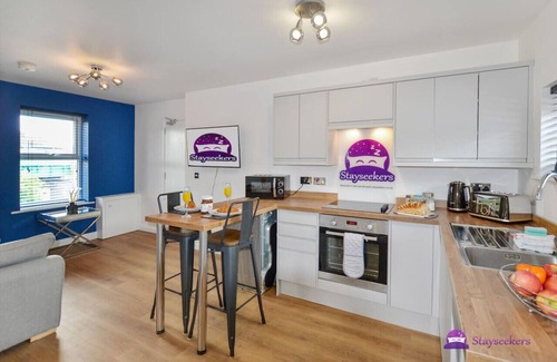 Salisbury Apartment | Annie 1 bed apt next to rail station - Stayseekers
