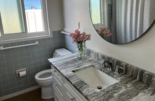 Bay Esplanade House | Annie's Beach House - Monthly Rental 2 Bedroom Home