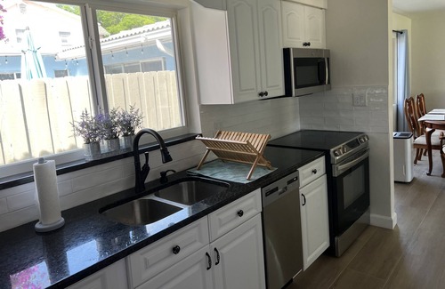 Bay Esplanade House | Annie's Beach House - Monthly Rental 2 Bedroom Home
