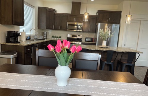 West Valley House | Annie’s Place! Right in the heart of Boise!
