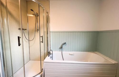 North West Apartment | Anniesland Glasgow 1bd Flat - Free Parking