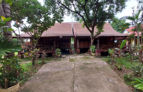 Champasak House | Anouxa Riverview Guesthouse
