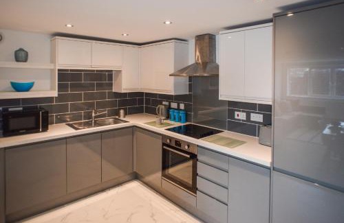 Easton Apartment | Anstey Heights Apartments