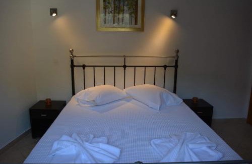 Mathes Apartment | Anthemis Apartment