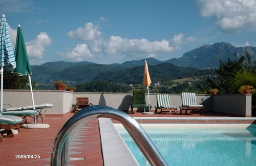 Camporgiano Apartment | Anti Casale in Garfagnana Tuscany Lucca "Ground Floor Apartment"