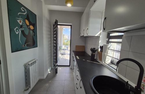 Sector 5 Apartment | Antiaeriana Sunhouse