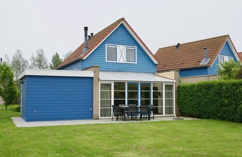 Hoofdplaat House | Antibes 246 - Kustpark Village Scaldia - Detached holiday home directly at the lake and with spacious garden