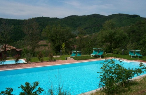 Gaiole in Chianti Apartment | Antico Borgo Montefienali Apartment Il Portico