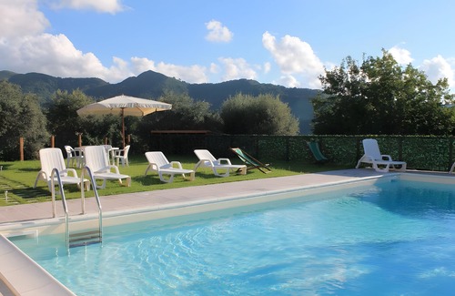 Gioiosa Marea Apartment | Antico Casale Gioiosa Marea Room 'Gioiosa Guardia' with Mountain View, Wi-Fi and Air Conditioning
