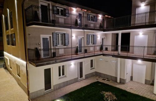 Busto Arsizio Apartment | ANTICO GIARDINO - Elena