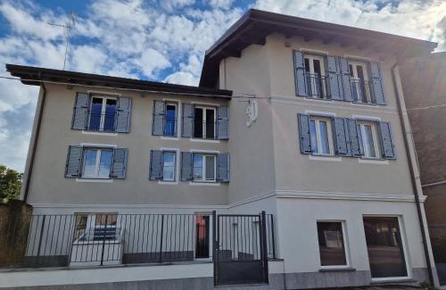 Busto Arsizio Apartment | ANTICO GIARDINO - Elena