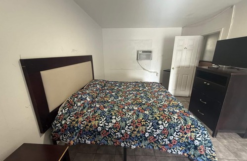 Old Seminole Heights Hotel | Antigua Motel by OYO Tampa US - 41