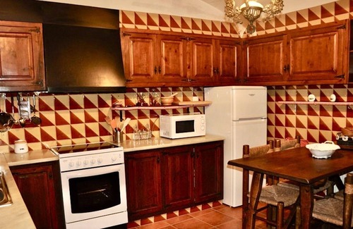 Navata House | Antigua Rectoría de Taravaus