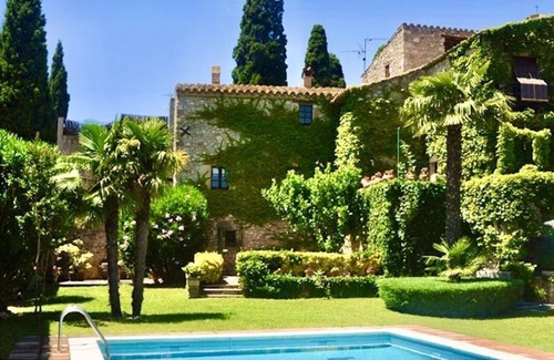 Navata House | Antigua Rectoría de Taravaus