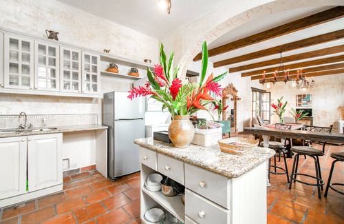 Antigua Guatemala House | Antigua's Central Hidden Secret, with Pool & Hot Tub