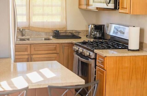 Dickenson Bay Apartment | Antiguan City and Sea Escape