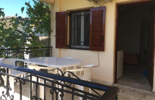 Valimitika Apartment | Antonia's Apartments-Traditional house next to the beach