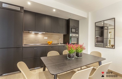 Atocha Apartment | Antonio Lopez VII apartment in Madrid