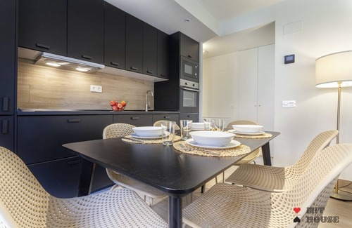 Atocha Apartment | Antonio Lopez XIV apartment in Madrid