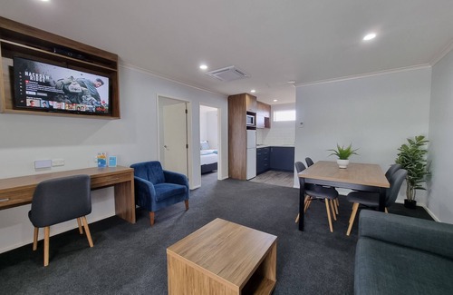Stratford Hotel | Antonio Mews Motel