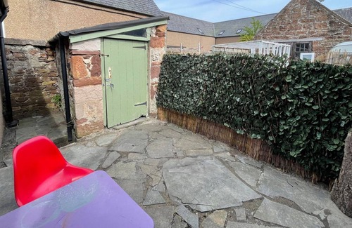Golspie Cottage | Anvil House is a quirky, 1 bedroom house, located at the heart of the village of Golspie, Sutherland