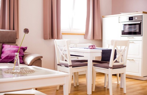 Uerzig Apartment | Ap 4 - Klosterberg-Junior Suite-Premium-Private Bathroom-Vineyard view