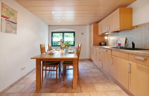 Berggieshubel Apartment | Apartment 'Wohnung Volksgut' with Mountain View, Private Terrace and Wi-Fi