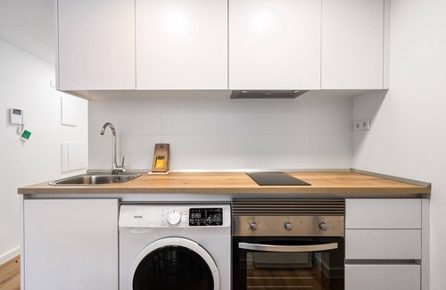 San Sebastian de los Reyes Apartment | apartamento reformado con garaje y piscina