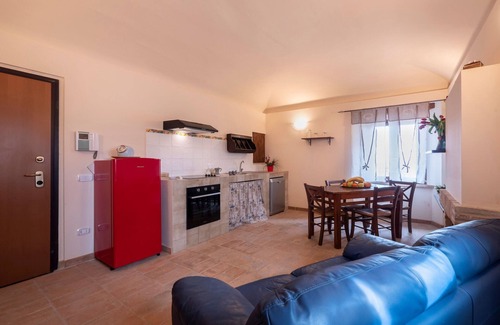 Mombaroccio Apartment | Apartment in Villagrande with Pool & Garden