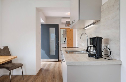 Unterrain/Riva di Sotto Apartment | Apartment 'Haus Stolz Wiesenblick' with Mountain View, Wi-Fi and Air Conditioning