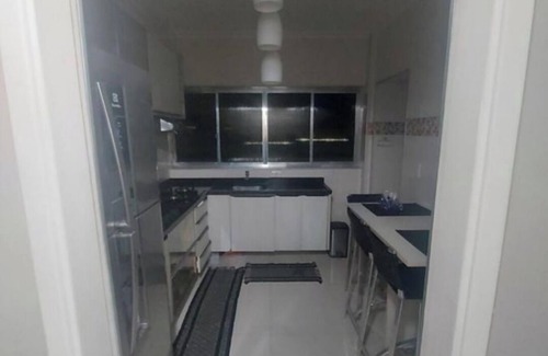 Jardim Sao Miguel Apartment | Apartamento na Praia Enseada - Apê Luz Guarujá - 2 Quadras da Praia