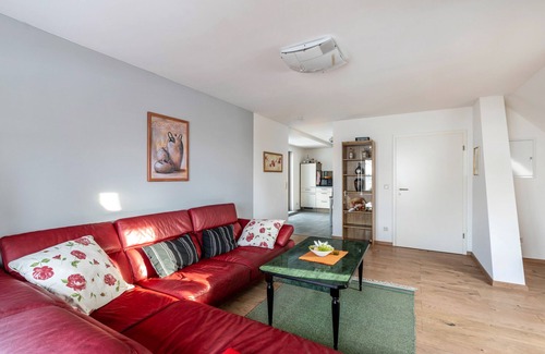Seegebiet Mansfelder Land Apartment | Apartment 'Am Süßen See' with Lake View, Balcony and Wi-Fi
