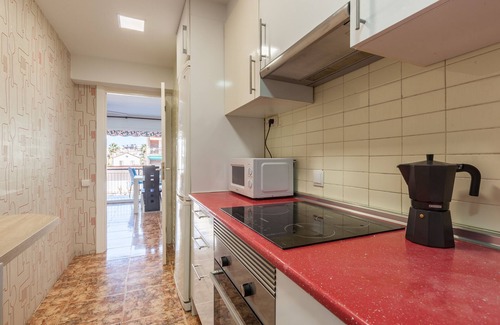 Sant Andreu de Llavaneres Apartment | Apartment 'Apartamento Llavaneras I' close to the Beach with Shared Pool and Wi-Fi