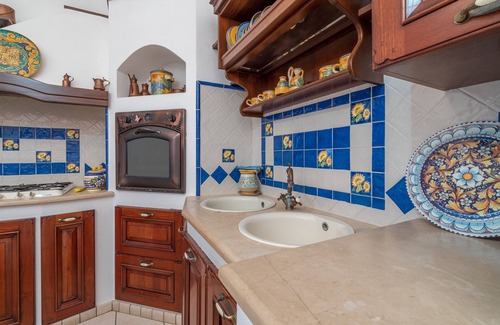 Portopalo di Capo Passero Apartment | Apartment 'Casa Sicilia Bedda' with Sea View, Private Terrace and Wi-Fi