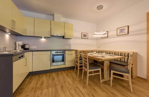 Sankt Anton am Arlberg Apartment | Apart La Vita 4-6 persons Apartment B - Apart La Vita