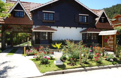 Lanin National Park Cabin | Apart Rose Garden